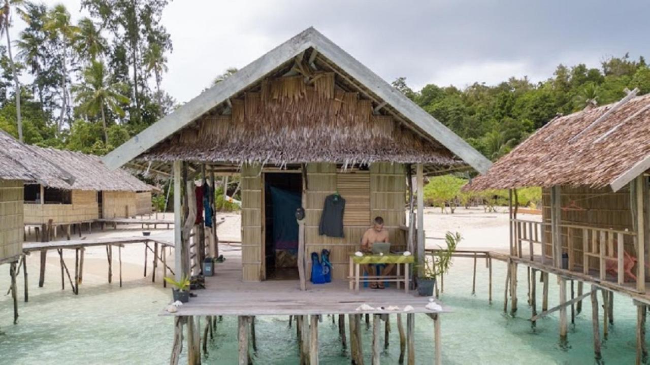 Nus Homestay Raja Ampat Kri Exterior photo